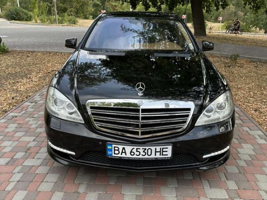 Mercedes-benz S-class 2011р. у розстрочку