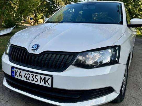 Skoda Fabia 2017г. в рассрочку