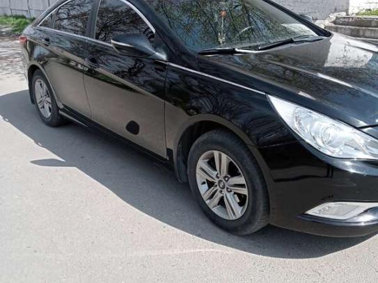 Hyundai Sonata                          2013г. в рассрочку