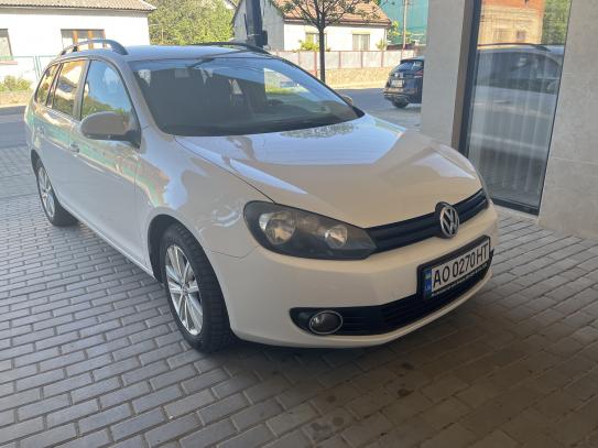Volkswagen Golf                            2011г. в рассрочку