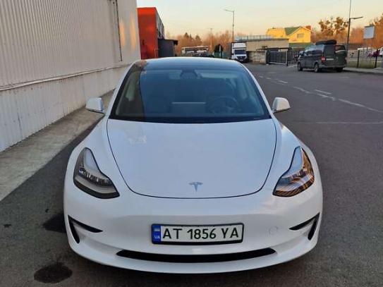 Tesla Model 3                         2020г. в рассрочку