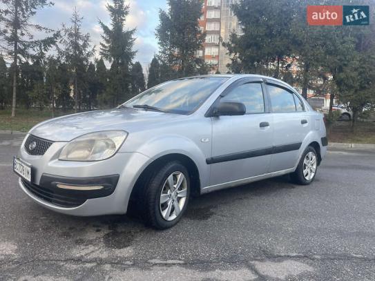 Kia Rio 2008р. у розстрочку