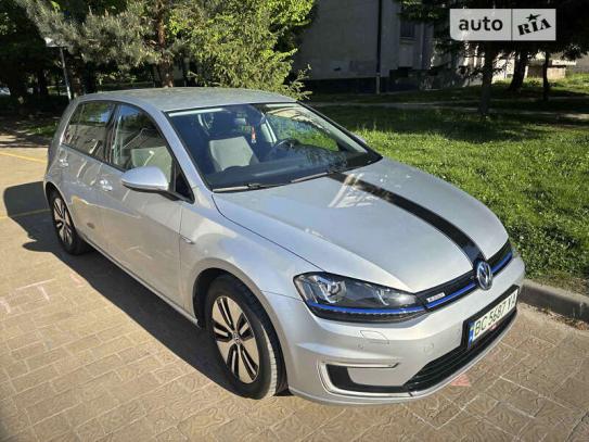 Volkswagen Golf 2016р. у розстрочку