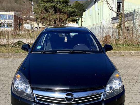 Opel Astra                           2009г. в рассрочку