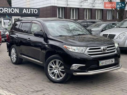Toyota Highlander                      2012г. в рассрочку