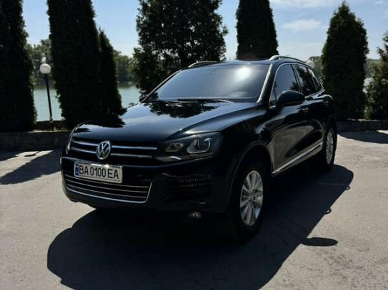 Volkswagen Touareg 2014р. у розстрочку