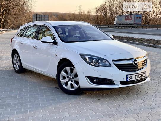 Opel Insignia 2015р. у розстрочку