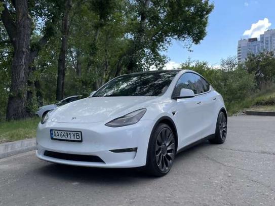 Tesla Model y 2021р. у розстрочку