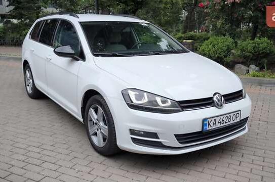 Volkswagen Golf                            2015г. в рассрочку