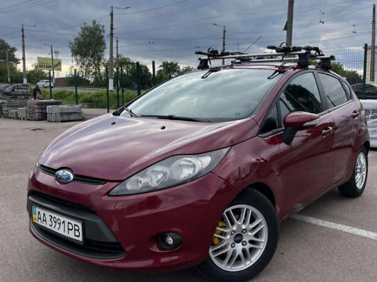Ford Fiesta                          2011г. в рассрочку