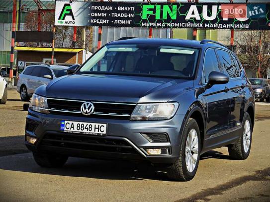 Volkswagen Tiguan                          2017г. в рассрочку