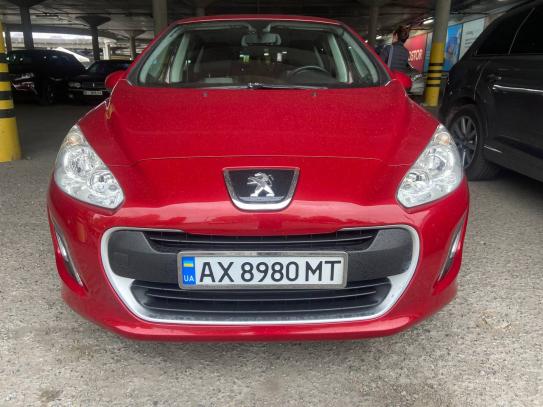Peugeot 308                             2012г. в рассрочку