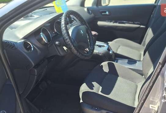 Peugeot 5008                            2011г. в рассрочку