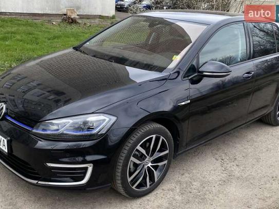 Volkswagen E-golf                          2020г. в рассрочку