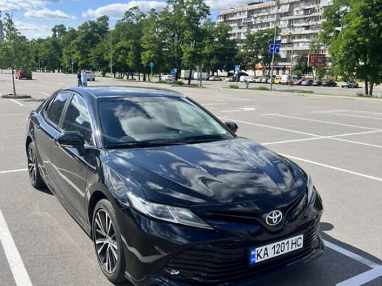 Toyota Camry                           2018г. в рассрочку