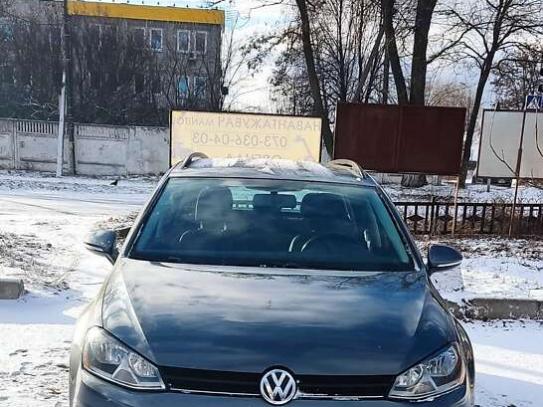 Volkswagen Golf                            2015г. в рассрочку