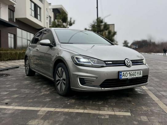 Volkswagen E-golf
                          2019г. в рассрочку