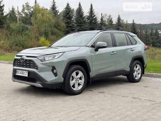 Toyota Rav4 2021г. в рассрочку