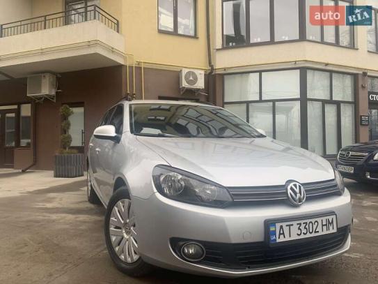 Volkswagen Golf 2010р. у розстрочку