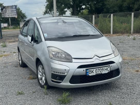 Citroen C4 picasso 2011г. в рассрочку