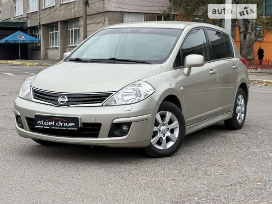 Nissan Tiida 2010р. у розстрочку