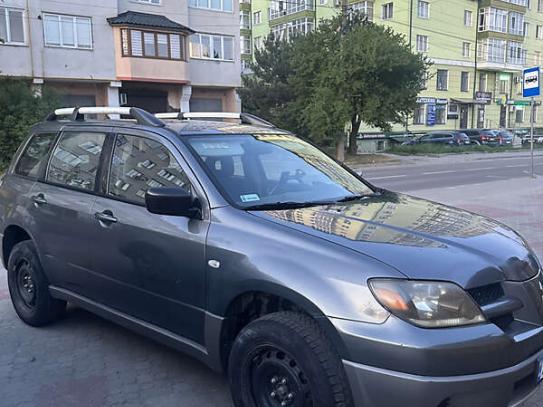 Mitsubishi Outlander                       2003г. в рассрочку