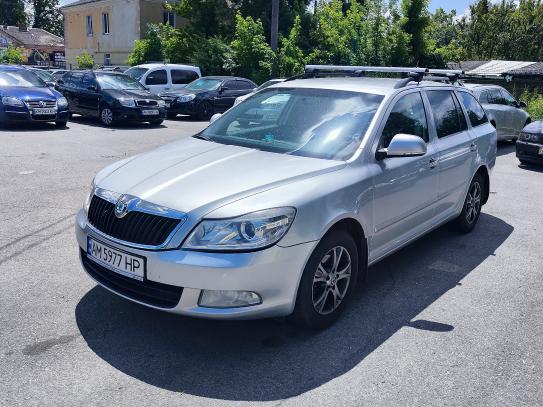 Skoda Octavia                         2013г. в рассрочку