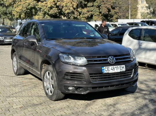 Volkswagen Touareg 2011р. у розстрочку