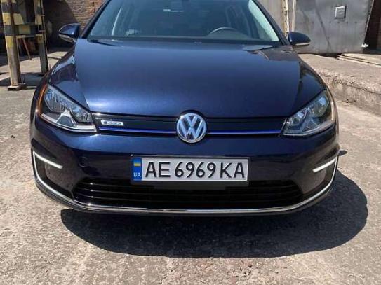 Volkswagen E-golf 2015р. у розстрочку
