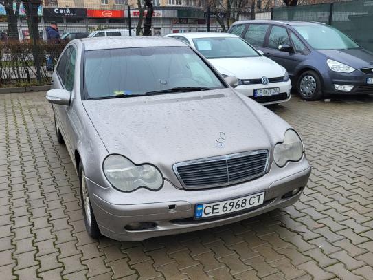 Mercedes-benz C 220 2003г. в рассрочку