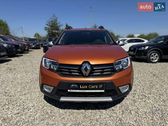 Renault Sandero
                         2017г. в рассрочку