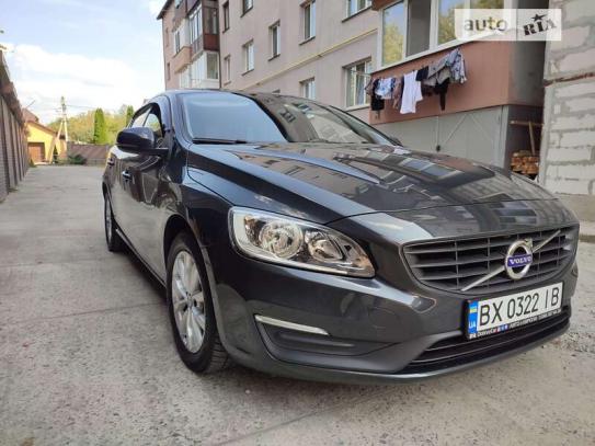 Volvo V60 2017г. в рассрочку