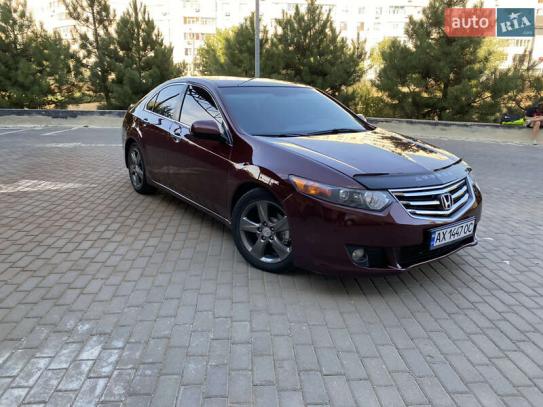 Honda Accord                          2010г. в рассрочку
