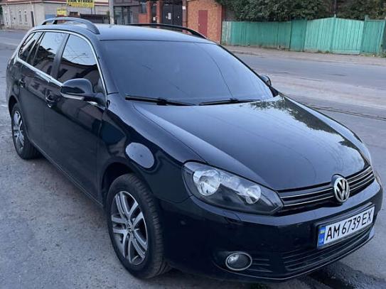 Volkswagen Golf                            2011г. в рассрочку