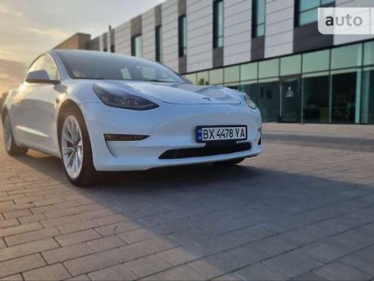 Tesla Model 3 2021г. в рассрочку