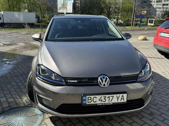 Volkswagen E-golf 2016р. у розстрочку