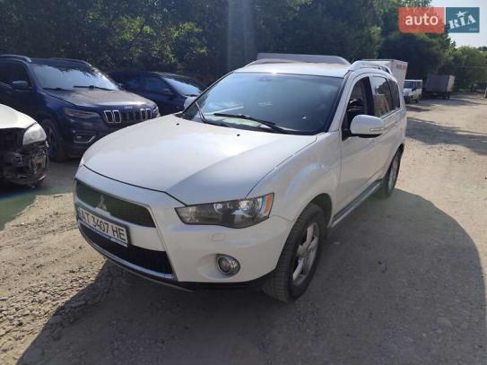 Mitsubishi Outlander                       2010г. в рассрочку