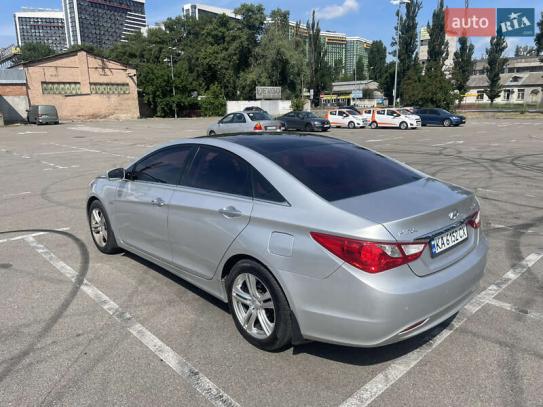 Hyundai Sonata                          2011г. в рассрочку
