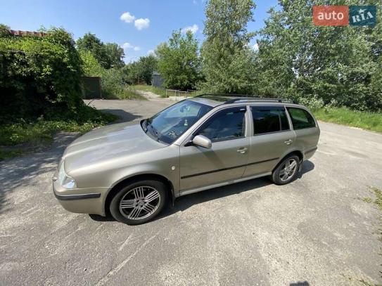 Skoda Octavia                         2004г. в рассрочку