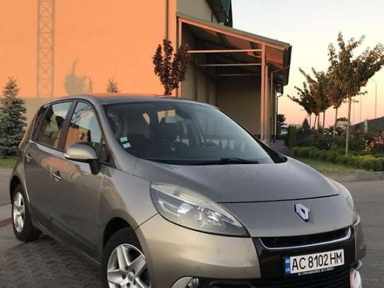 Renault Scenic
                          2012г. в рассрочку