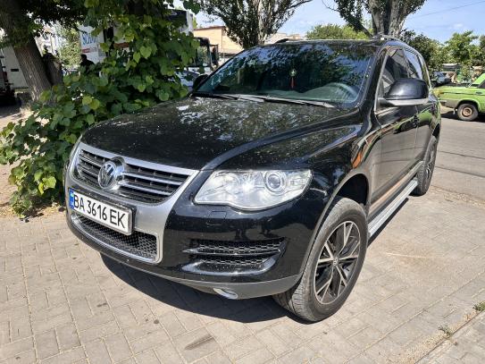 Volkswagen Touareg                         2008г. в рассрочку