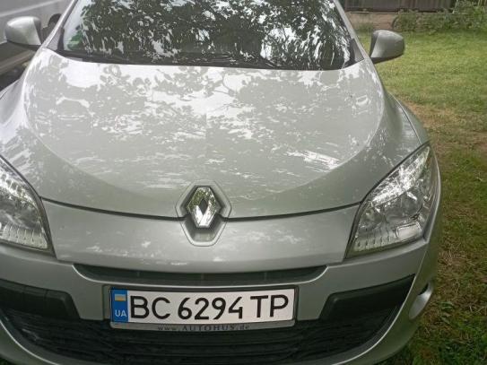 Renault Megane                          2012г. в рассрочку