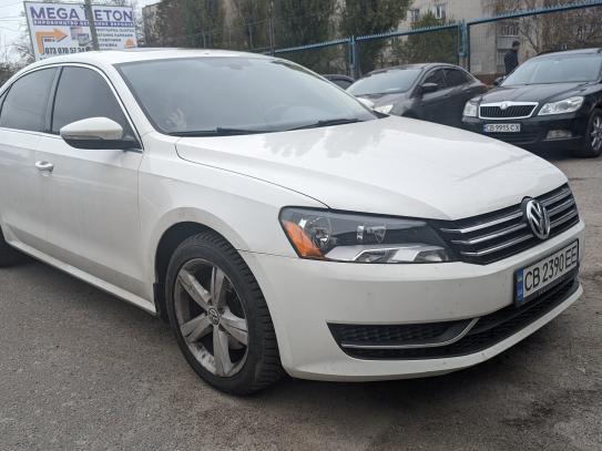 Volkswagen Passat 2012р. у розстрочку