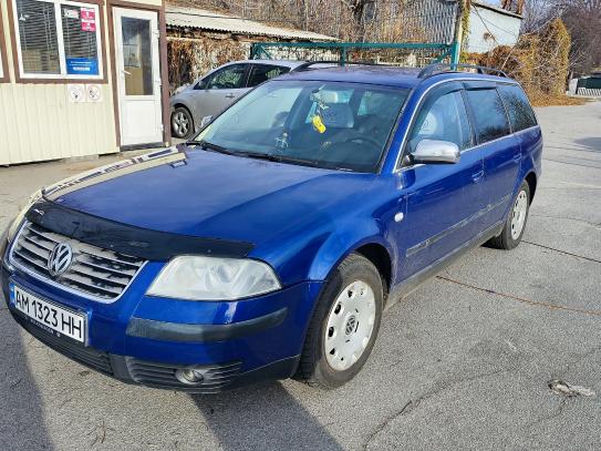 Volkswagen Passat 2003р. у розстрочку