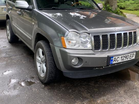 Jeep Grand cherokee 2006г. в рассрочку