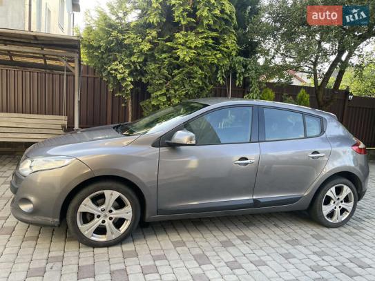 Renault Megane                          2011г. в рассрочку