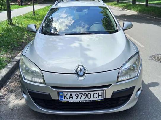 Renault Megane                          2010г. в рассрочку