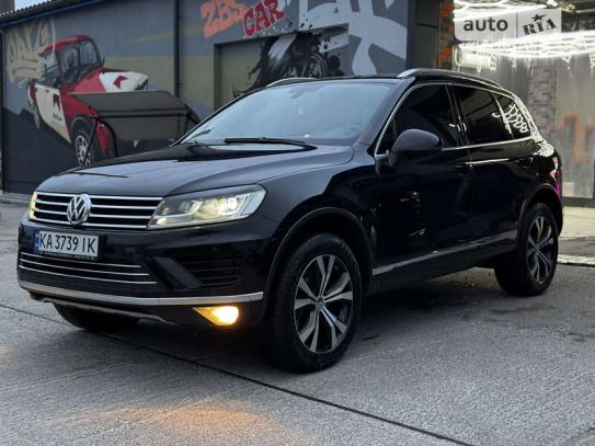 Volkswagen Touareg
                         2015г. в рассрочку