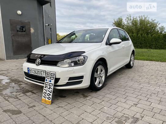 Volkswagen Golf 2015г. в рассрочку