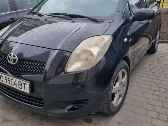 Toyota Yaris
                           2008г. в рассрочку